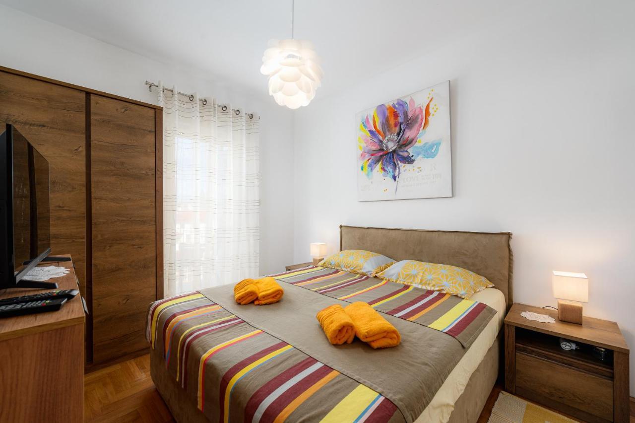 Apartment Ares 13 In Umag Center المظهر الخارجي الصورة