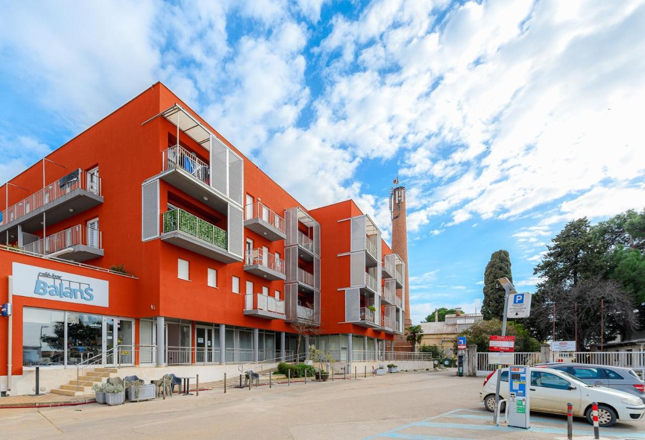 Apartment Ares 13 In Umag Center المظهر الخارجي الصورة